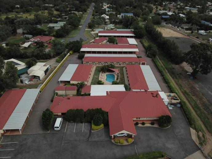 Emerald Explorers Inn Εξωτερικό φωτογραφία