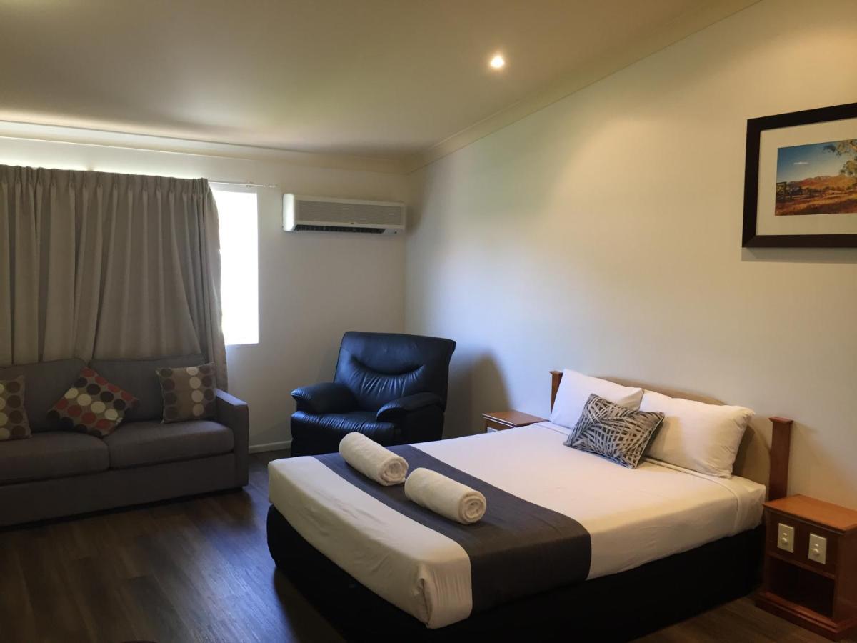 Emerald Explorers Inn Εξωτερικό φωτογραφία