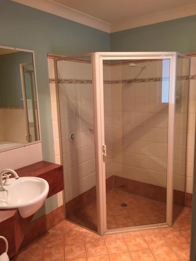 Emerald Explorers Inn Εξωτερικό φωτογραφία