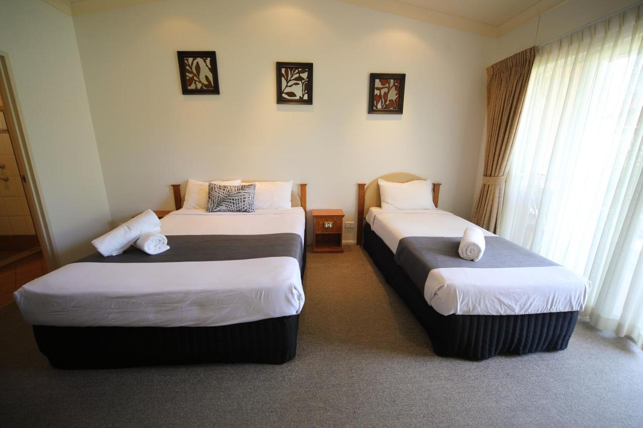 Emerald Explorers Inn Εξωτερικό φωτογραφία